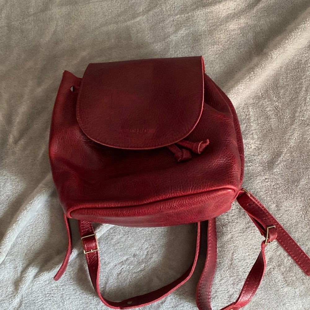 Portland Leather Goods Bucket Backpack in Sangria